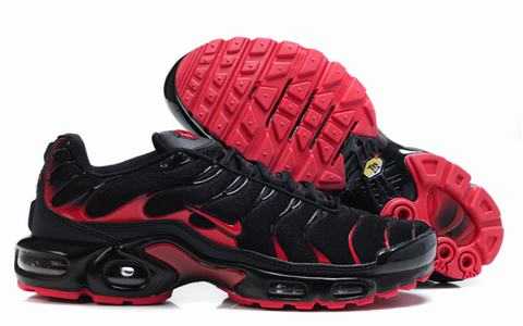 nike requin rouge et noir